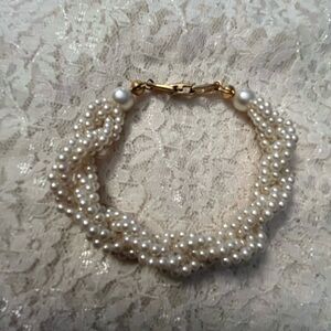 Napier/vintage faux pearl twisted 3 strand bracelet, 7”